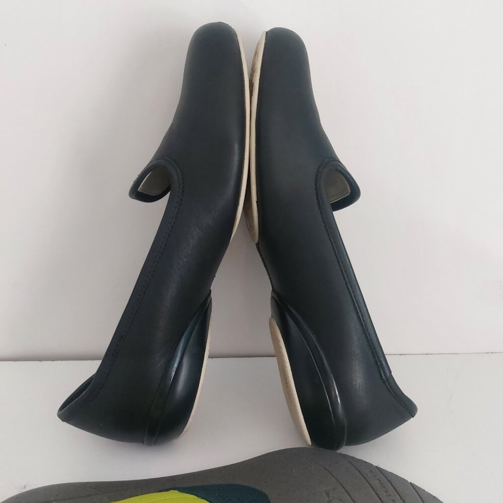 KURU Black Leather Comfort Flats Size 8.5 TRINA Work Shoes Cushioned Stylish EUC - Picture 10 of 12